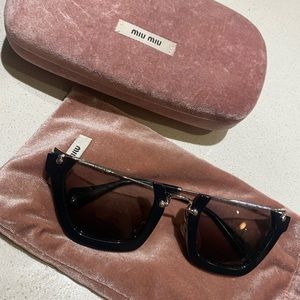 MIU MIU BLACK HALF RIM SUNGLASSES 🕶🖤